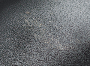 Shows how the coatings for plastic / vinyl repair discolouration of car interiors.